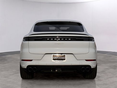 New 2026 Porsche Cayenne Coupe image 7