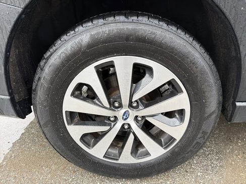 Used 2023 Subaru Outback Premium image 18