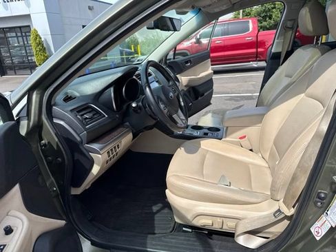 Used 2017 Subaru Outback 2.5i Limited AWD/4WD image 10