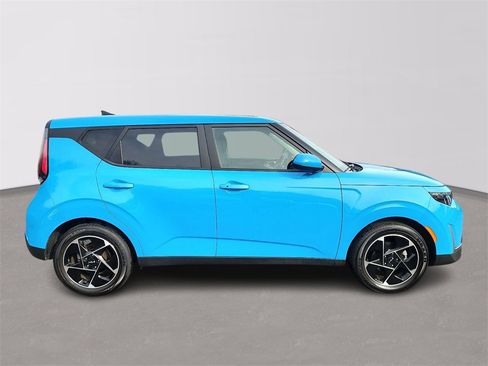 Certified 2023 Kia Soul EX image 7