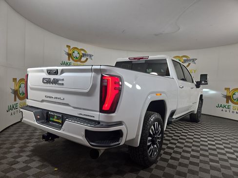 Used 2024 GMC Sierra 2500 Denali Ultimate image 10