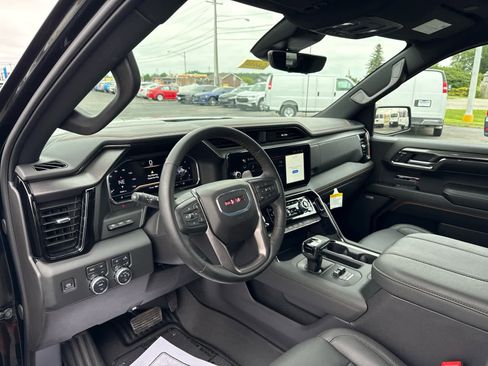 Certified 2024 GMC Sierra 1500 AT4 w/ Technology Package AWD/4WD image 14