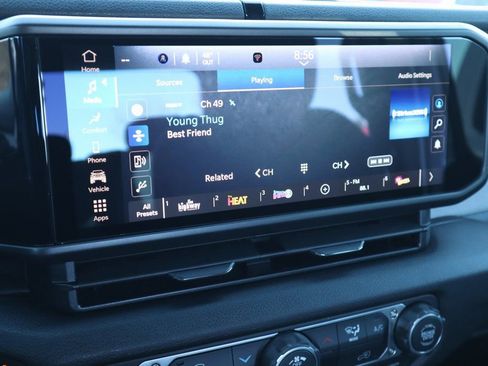 New 2026 Jeep Gladiator Sport AWD/4WD image 5