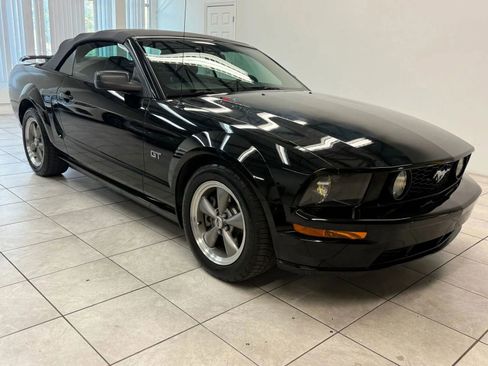 Used 2005 Ford Mustang GT image 1