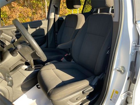 Certified 2020 Chevrolet Trax LT image 17