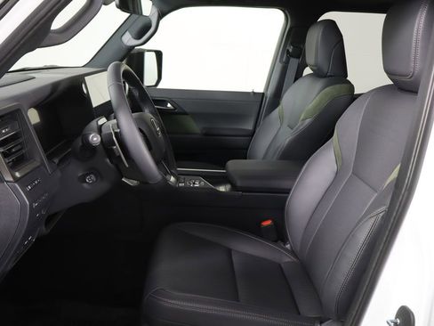 Used 2026 Lexus GX 550 image 15