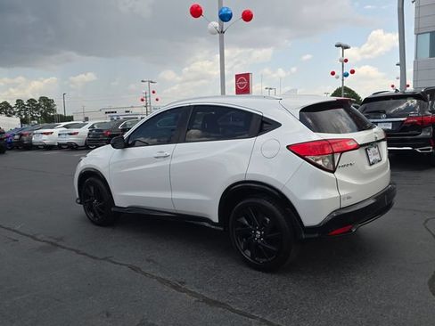 Used 2021 Honda HR-V Sport image 5