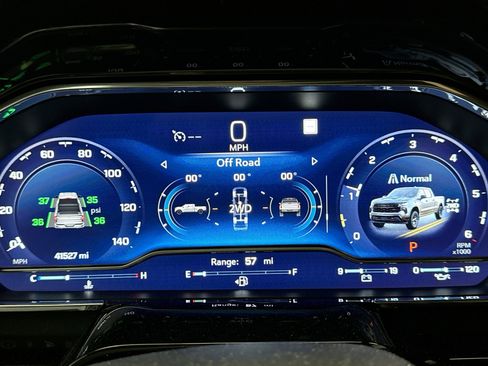 Used 2022 Chevrolet Silverado 1500 LT Trail Boss w/ LT Trail Boss Premium Package image 9