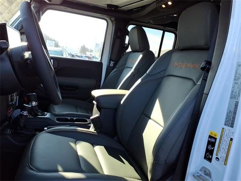 New 2026 Jeep Gladiator Mojave image 12