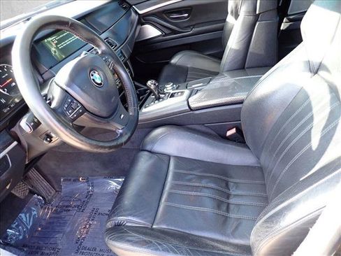 Used 2013 BMW M5 RWD image 11
