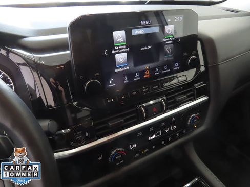 Used 2025 Nissan Pathfinder SL image 19