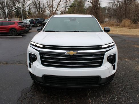 New 2026 Chevrolet Traverse LT w/ Sun and Wheel Package image 3