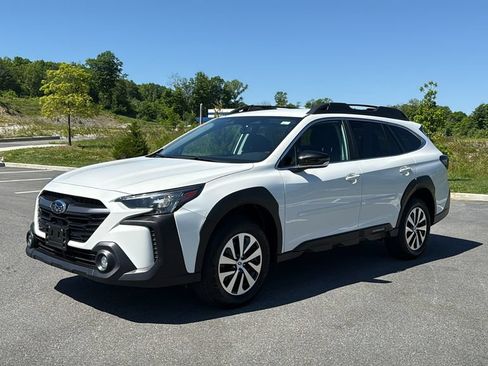 Certified 2024 Subaru Outback Premium AWD/4WD image 3