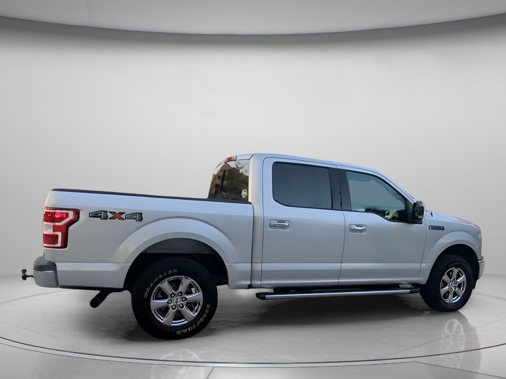 Used 2019 Ford F150 XLT w/ Equipment Group 302A Luxury AWD/4WD image 30