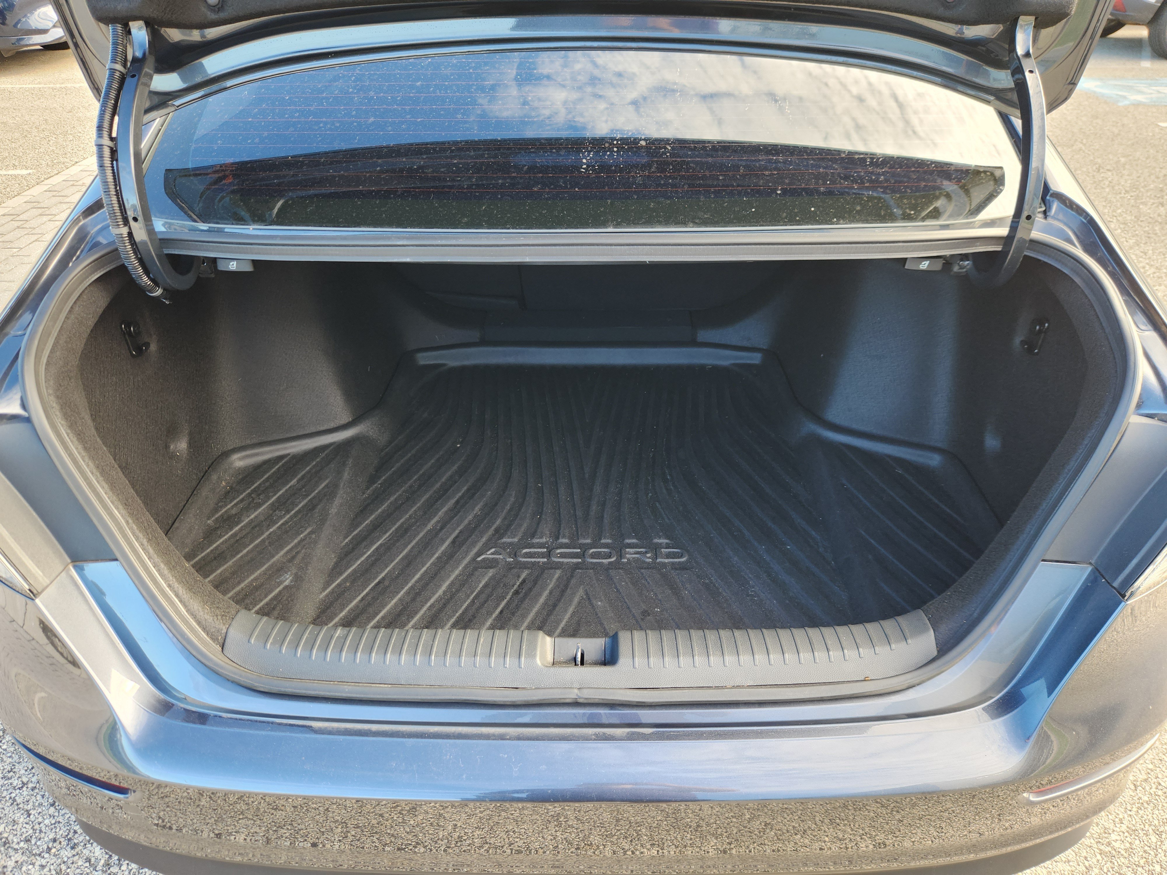 Used 2024 Honda Accord EX image 19
