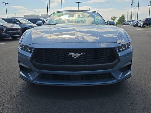 Used 2025 Ford Mustang Premium RWD image 8