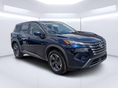 Used 2024 Nissan Rogue SV FWD image 1