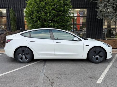 Used 2021 Tesla Model 3 Standard Range RWD image 21