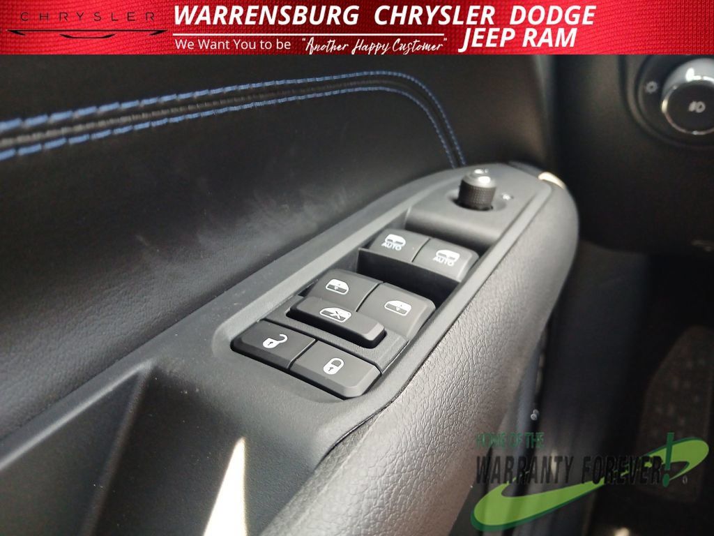 New 2026 Jeep Compass Latitude AWD/4WD image 30