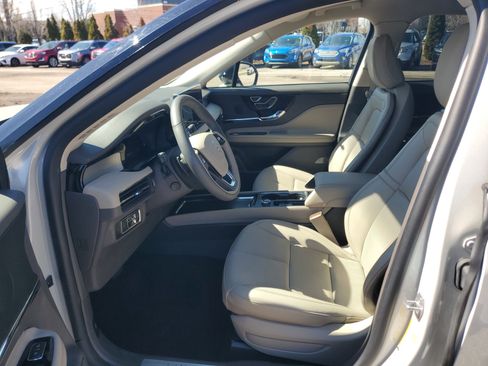 Used 2023 Lincoln Corsair AWD w/ Equipment Group 101A image 12