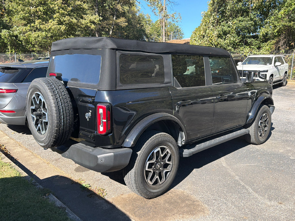 Used 2023 Ford Bronco Outer Banks AWD/4WD image 6