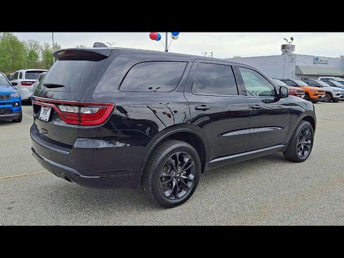 Certified 2022 Dodge Durango SXT w/ Blacktop Package AWD/4WD image 8