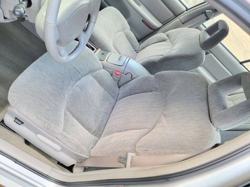 Used 2001 Buick Regal LS w/ Premium Pkg FWD image 8
