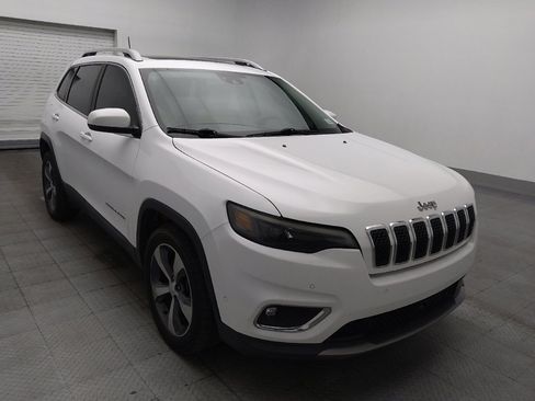 Used 2019 Jeep Cherokee Limited w/ Luxury Group FWD image 13