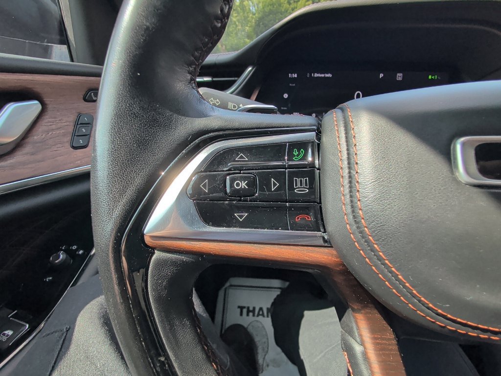Certified 2023 Jeep Grand Cherokee Summit w/ Luxury Tech Group V AWD/4WD image 18