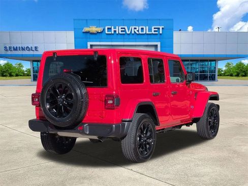 Used 2025 Jeep Wrangler Sahara w/ Safety Group image 4