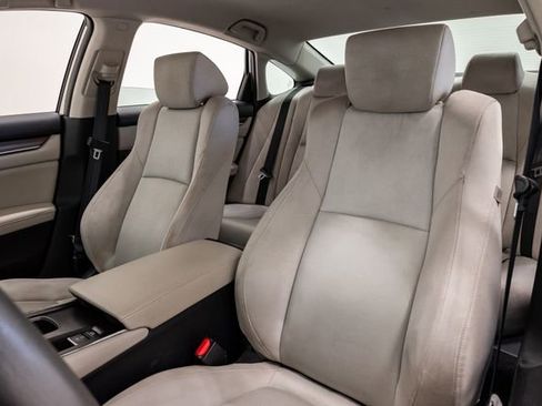 Used 2020 Honda Accord LX image 9