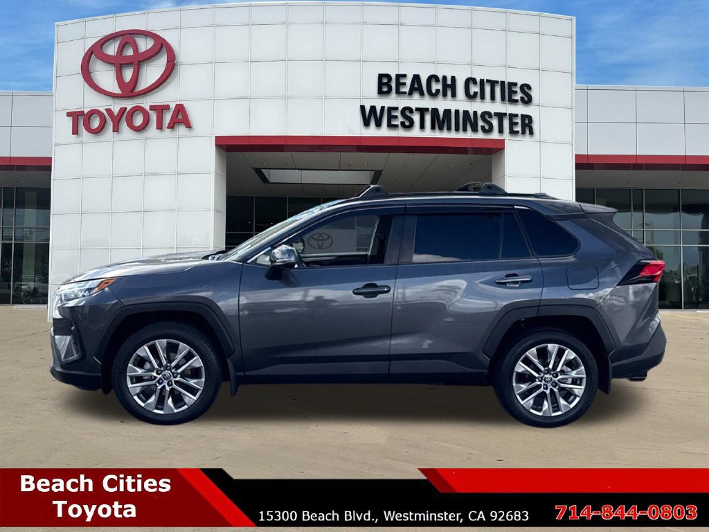 Used 2023 Toyota RAV4 XLE Premium FWD image 7