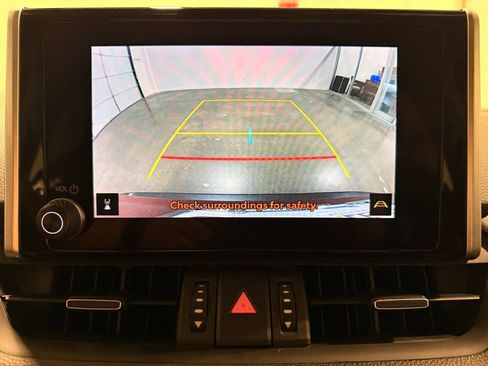 Used 2023 Toyota RAV4 XLE Premium image 22