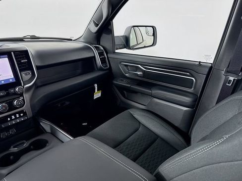 New 2026 RAM 1500 4x4 Crew Cab image 21