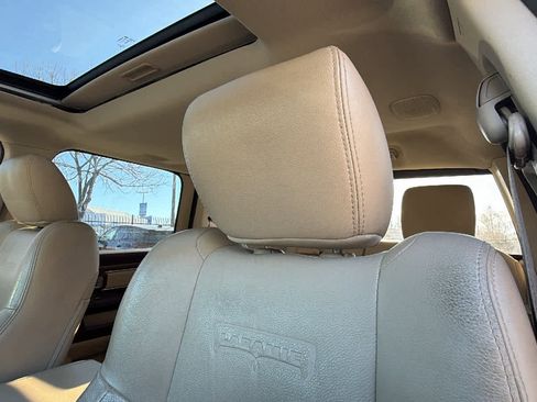 Used 2016 RAM 1500 Laramie w/ Convenience Group image 11