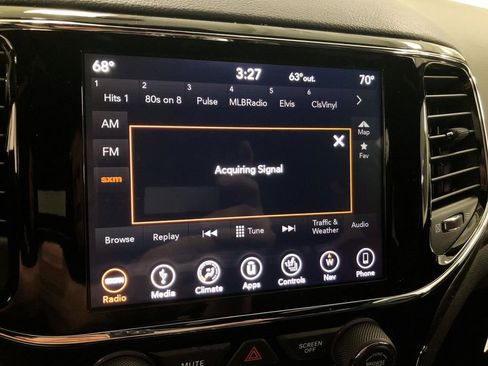 Used 2019 Jeep Grand Cherokee Altitude AWD/4WD image 16