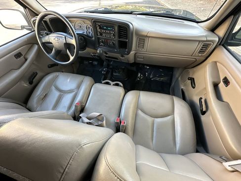 Used 2004 Chevrolet Silverado 2500 4x4 Crew Cab image 13