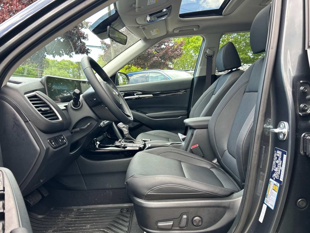 Used 2025 Kia Seltos EX w/ EX Sunroof Package AWD/4WD image 18