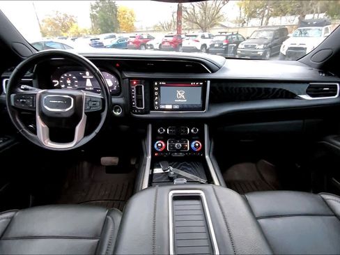 Used 2023 GMC Yukon Denali image 15