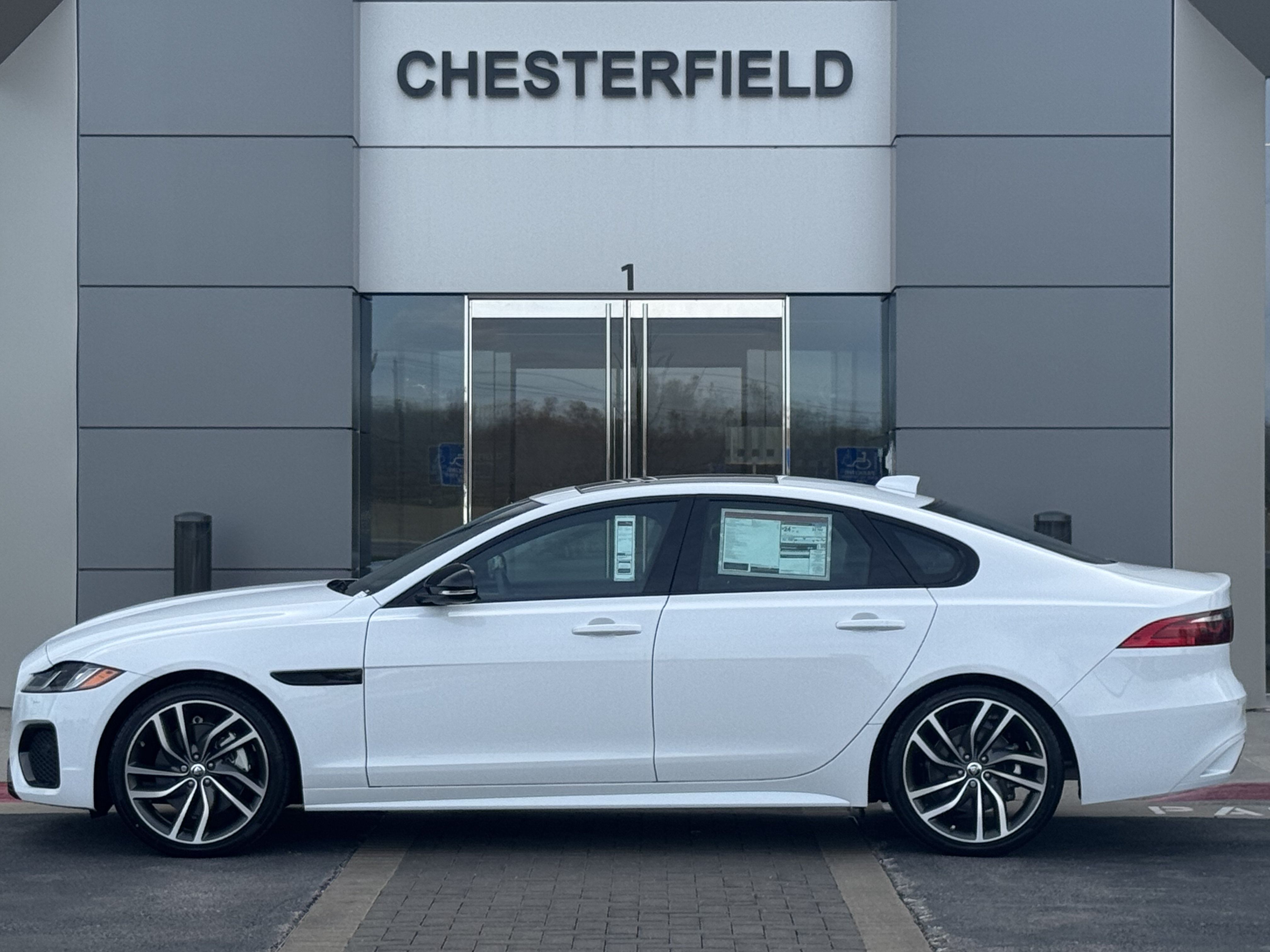 Used 2024 Jaguar XF R-Dynamic SE AWD/4WD image 6