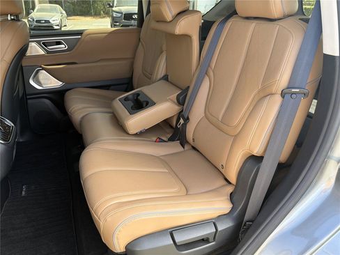 Used 2025 INFINITI QX80 Sensory AWD/4WD image 31
