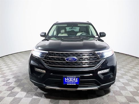 Used 2023 Ford Explorer XLT w/ Equipment Group 202A image 3
