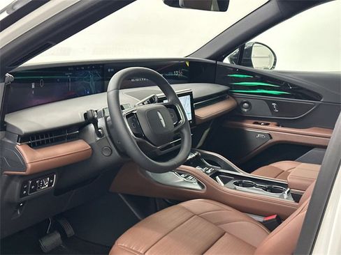 New 2026 Lincoln Nautilus Reserve w/ Jet Appearance Package image 16