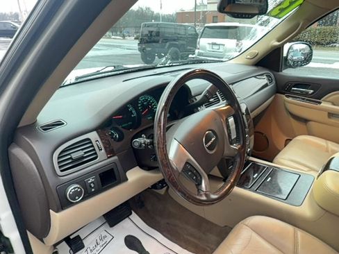 Used 2013 GMC Yukon Denali image 26