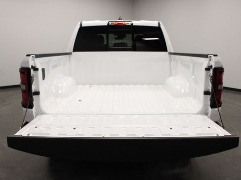 New 2026 RAM 1500 Express AWD/4WD image 14