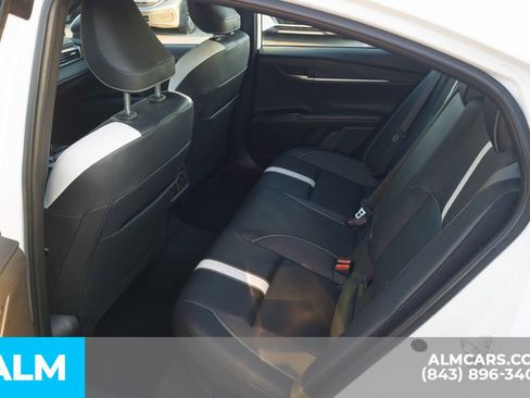 Used 2025 Toyota Camry SE image 16