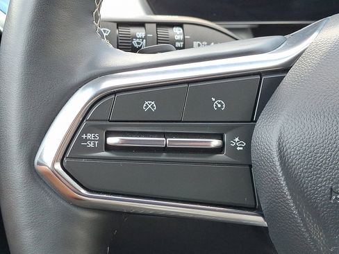 Used 2025 Chevrolet Equinox EV LT w/ Convenience Package FWD image 20