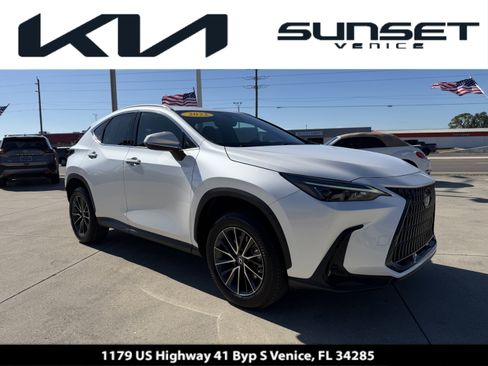 Used 2022 Lexus NX 250 FWD image 1