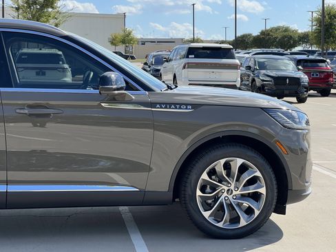 New 2025 Lincoln Aviator Reserve w/ Illumination Package image 12