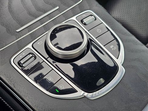 Used 2019 Mercedes-Benz GLC 300 4MATIC image 34